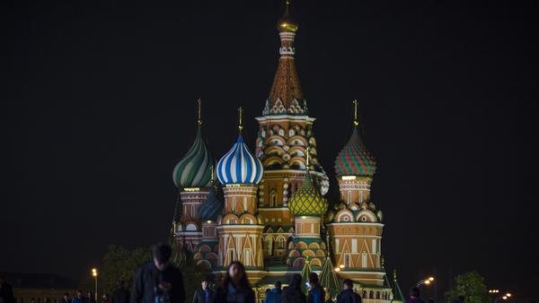 Tour Russia St Basil's cathedral in Moscow