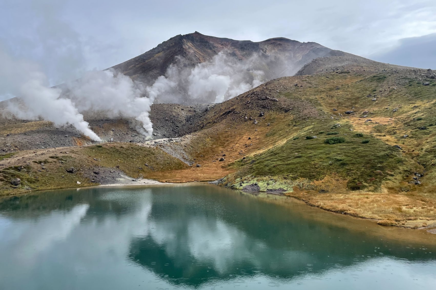 sulphur mountain Japan the steaming sulphur mountains in lesser-travelled parts of Japan